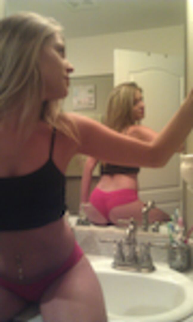 Blonde Cuttie
