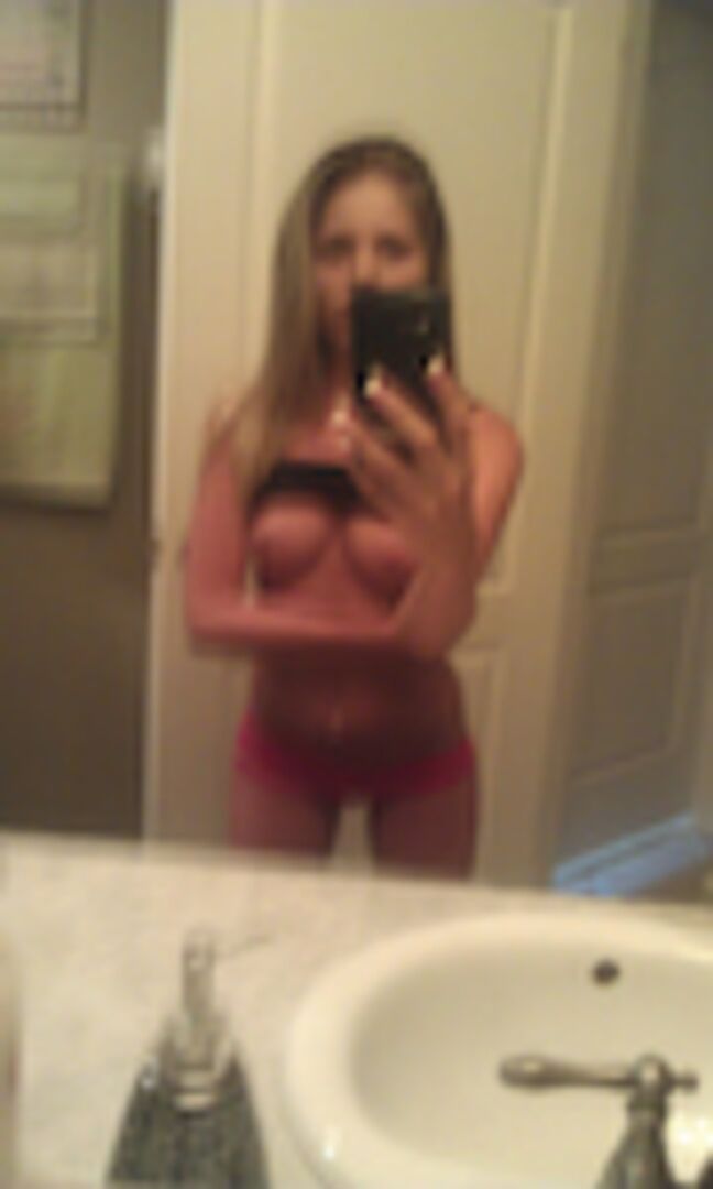 Blonde Cuttie