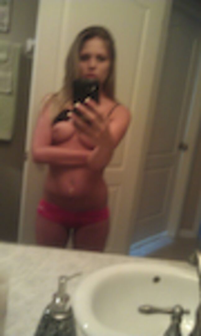 Blonde Cuttie