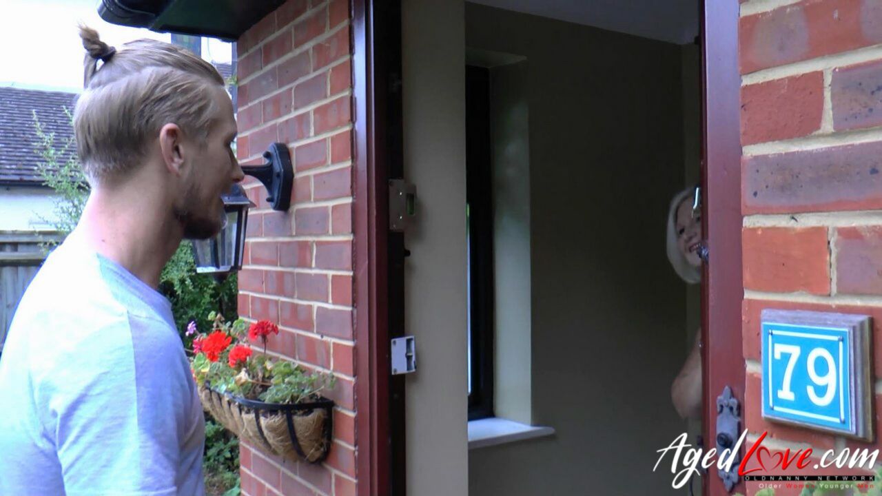 TWO BRITISH MATURES FUCKING WITH BOY