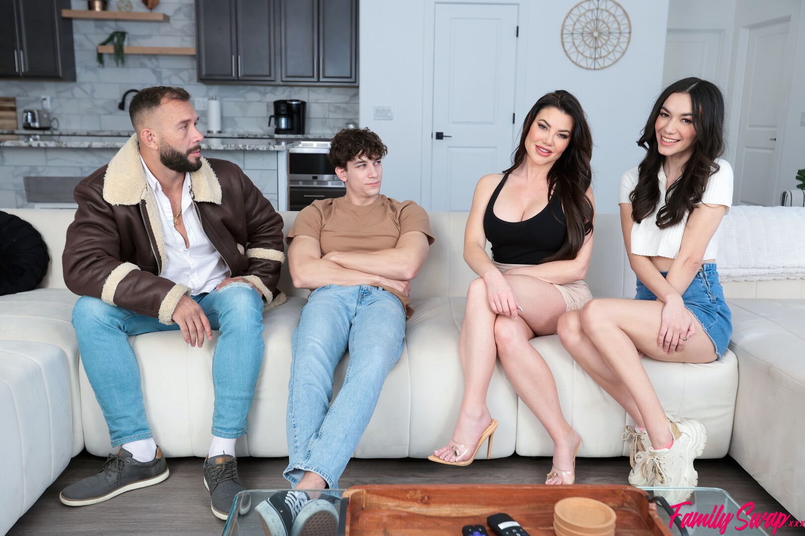 Keeping Our Swap Family Values - S10:E3