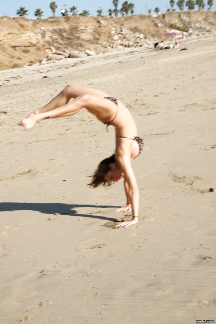 Beach Blanket Pickup Artist Seduces Willing Busty Teen