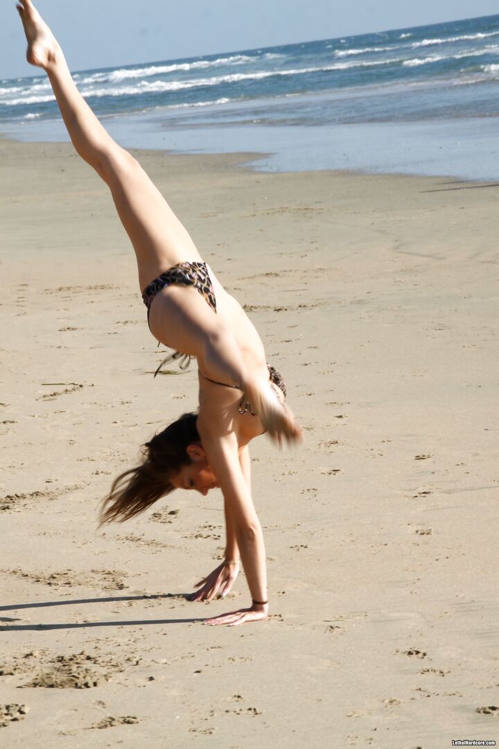 Beach Blanket Pickup Artist Seduces Willing Busty Teen