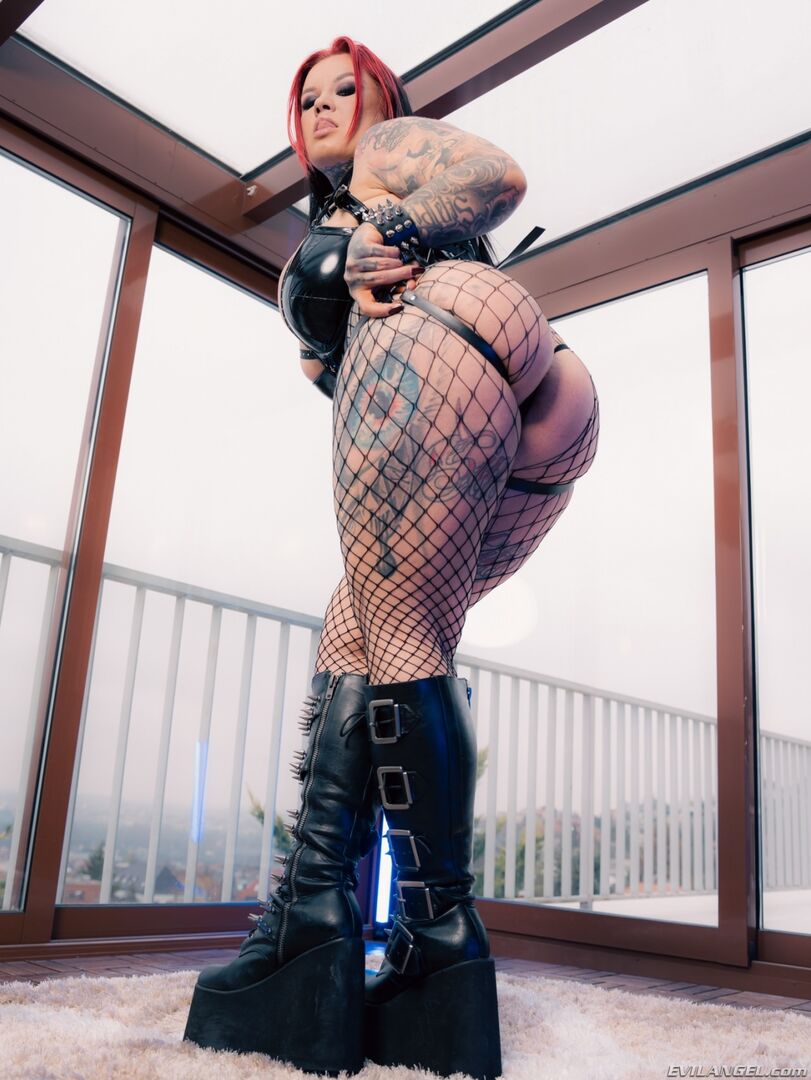 Metal Ass Fuck