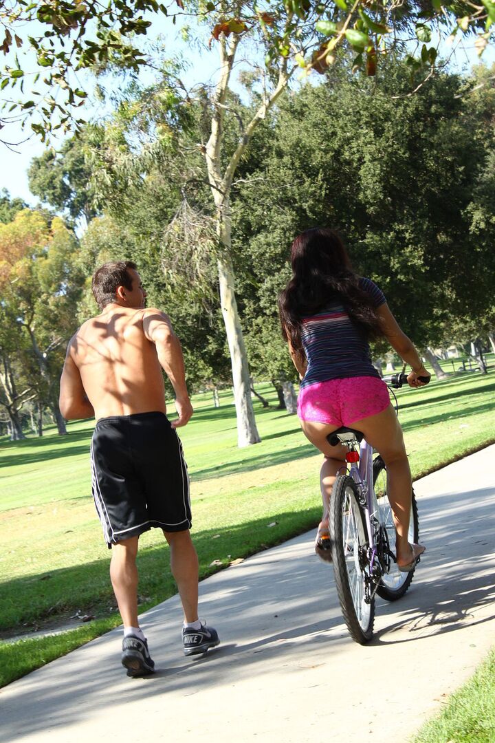 Bambi's Bike Rides Turns Into A Porn Scene Of Pleasure
