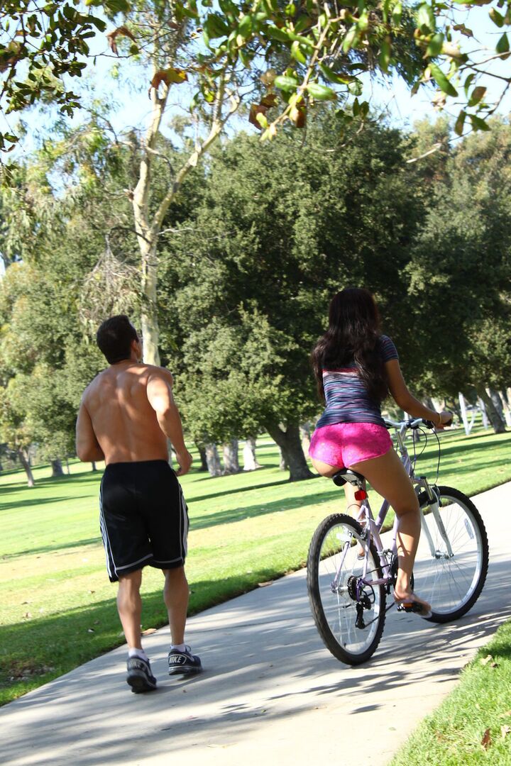 Bambi's Bike Rides Turns Into A Porn Scene Of Pleasure