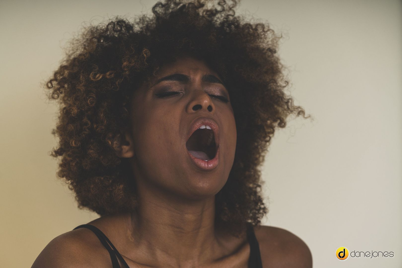 Ebony Latina gets treated right