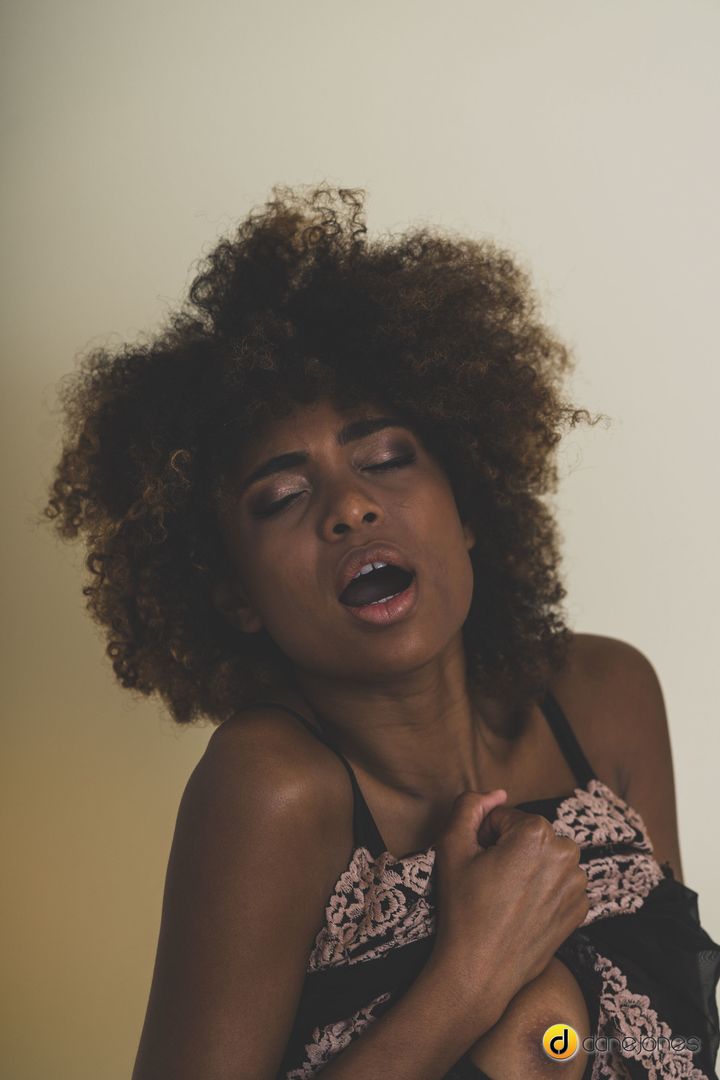 Ebony Latina gets treated right