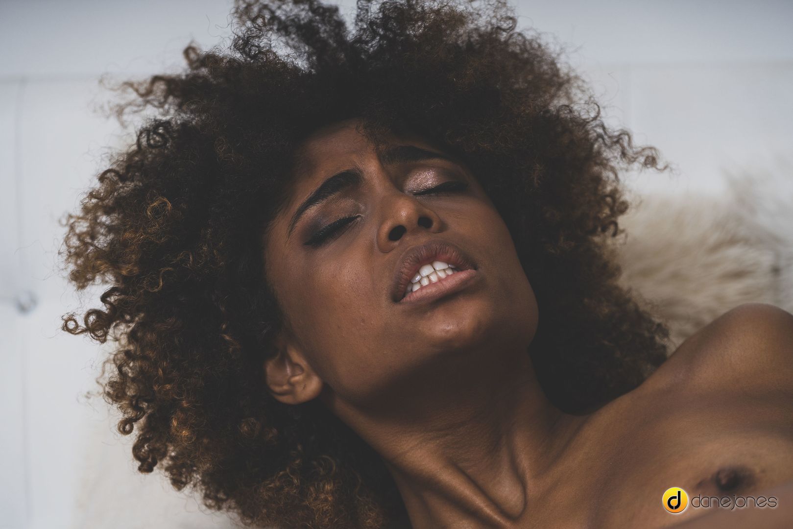 Ebony Latina gets treated right