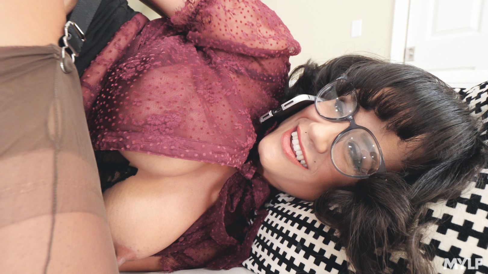 Thirsty MILF Squirter