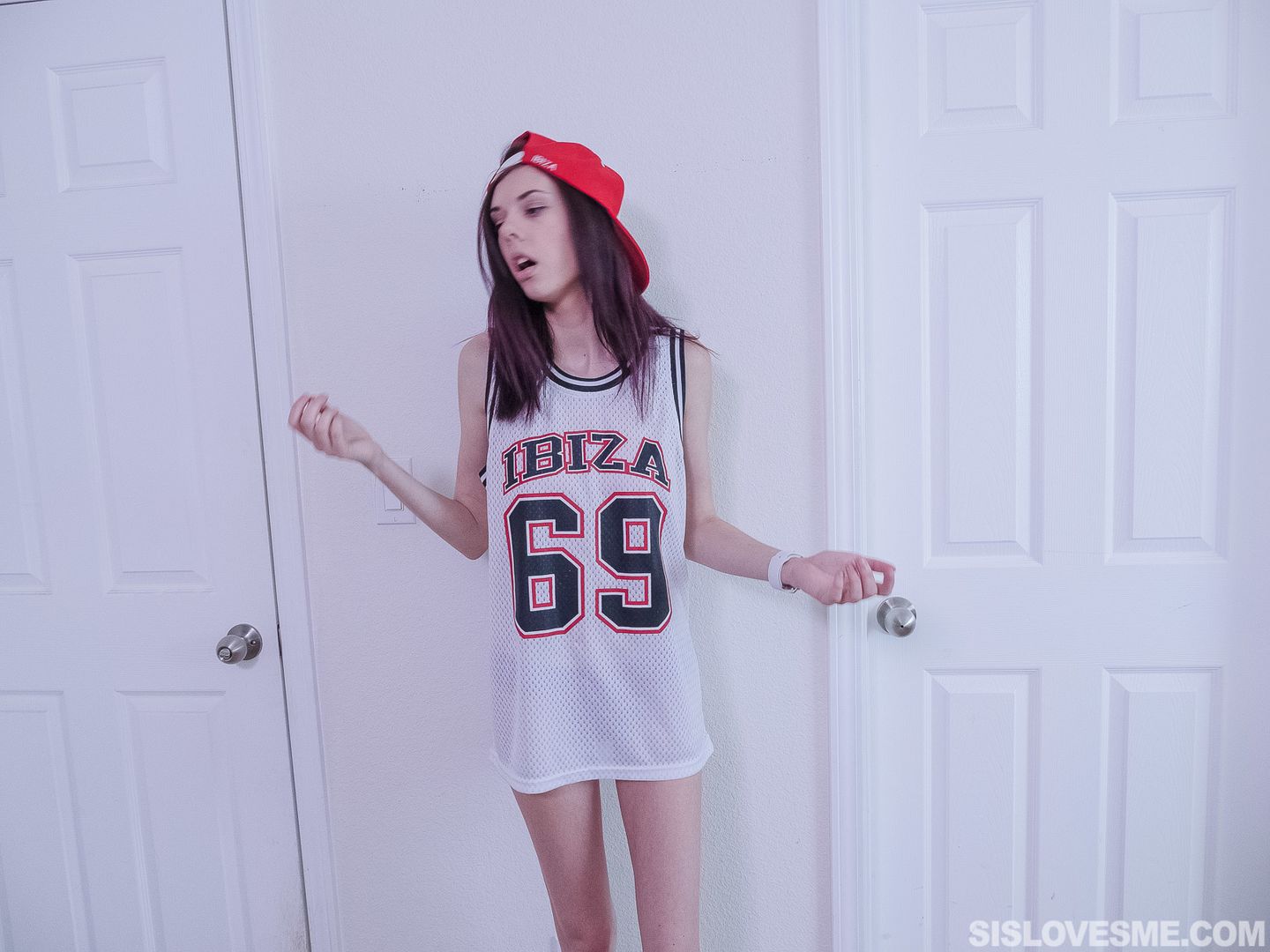 Tomboy Stepsis Proves Her Sexuality