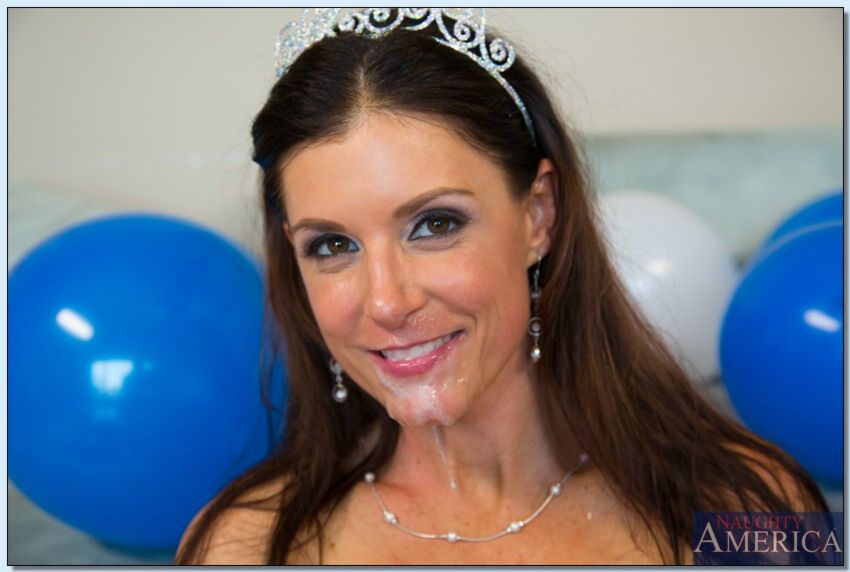 India Summer fucking in the living room with her brown eyes