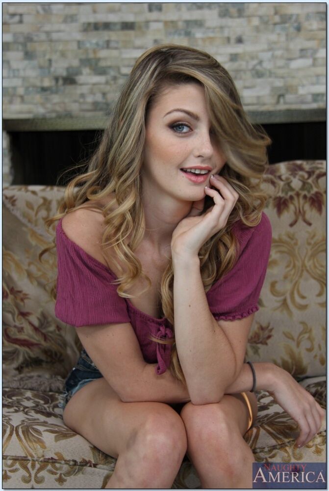 Staci Silverstone fucking in the living room with her petite