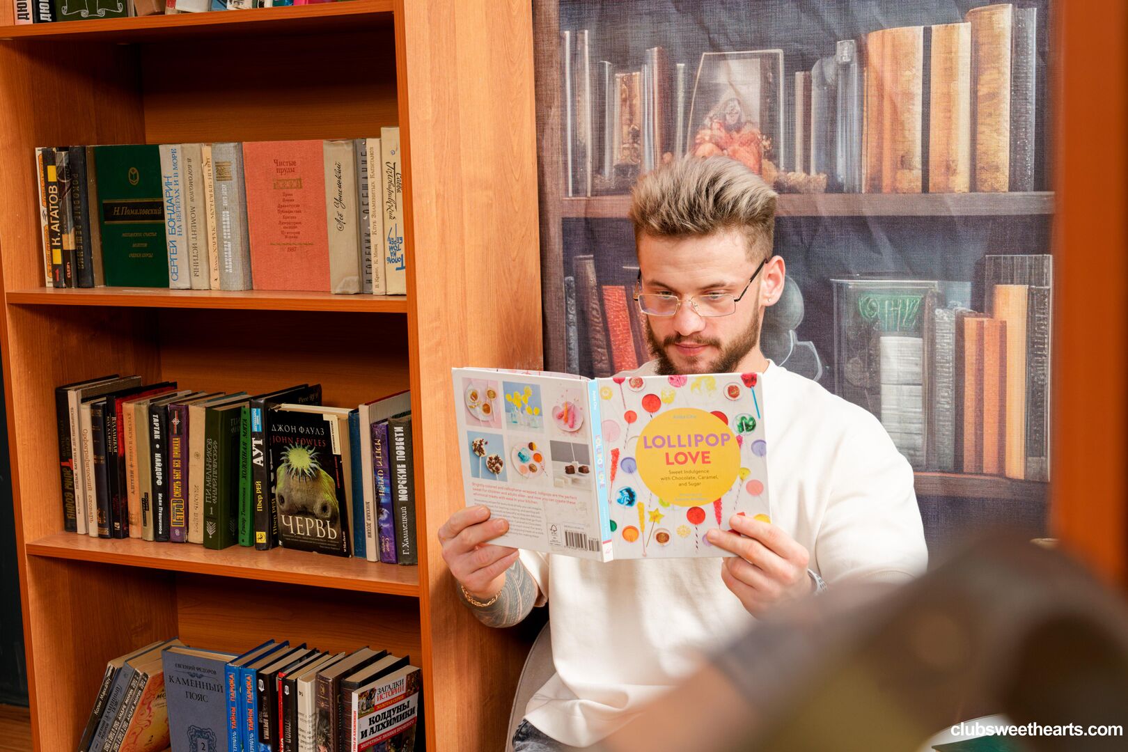 Library of lust - Part 2/3