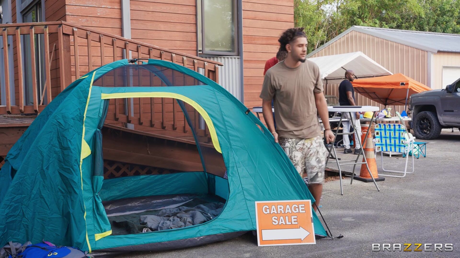 Sweet Deal! An Intense Yard Sale Dickdown