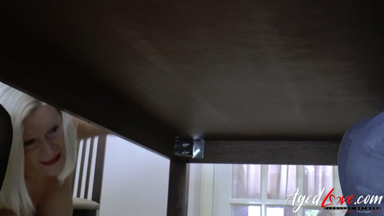WILD FUCKING WITH SEXY MATURES AND GUYS IN LACEYS HOUSE