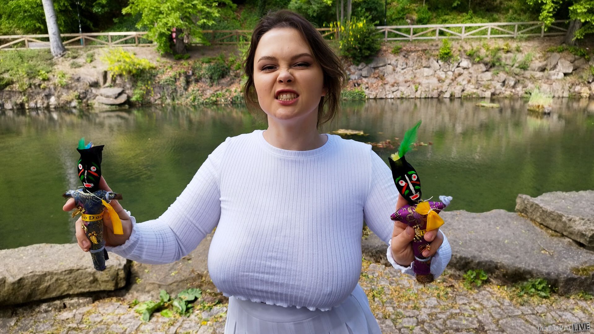 BIG NATURAL TITS BADDIE PEACHY ALICE USES VOODOO for CREAMPIE THREESOME