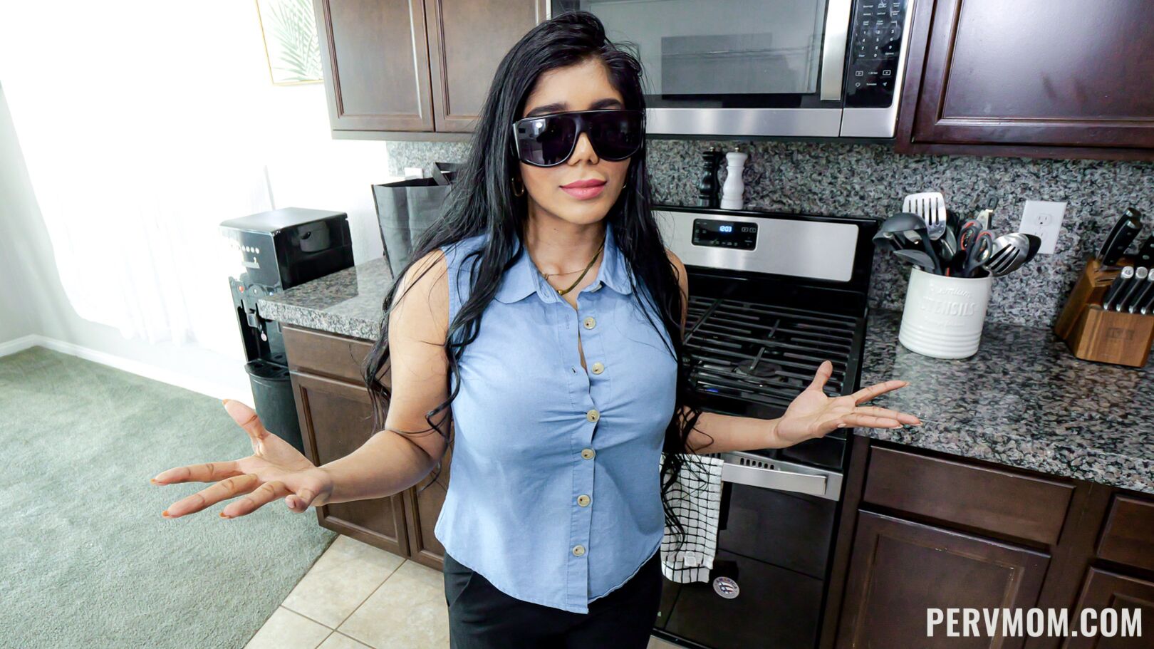 Blind Date: I Finally Fucked My Busty Stepmom