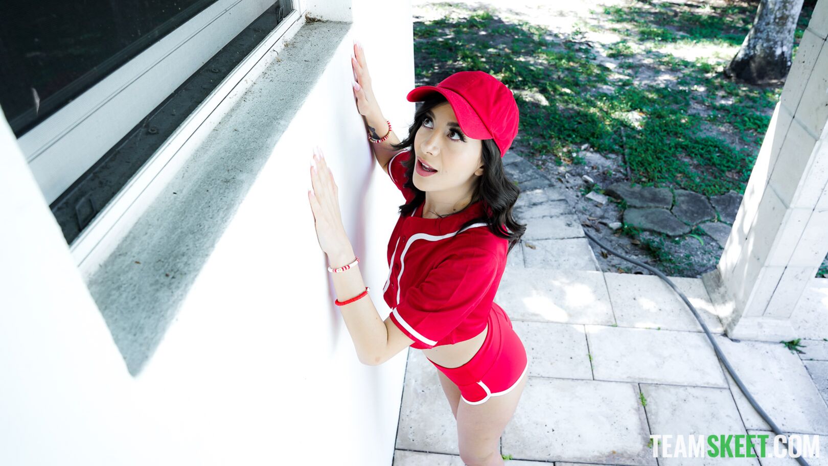 “I’m Your Smallest Fan!” Natalie Hits a Home Run!