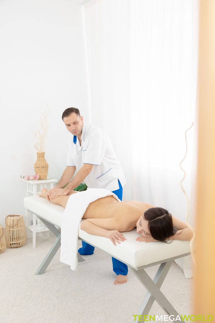 Sex on a massage table