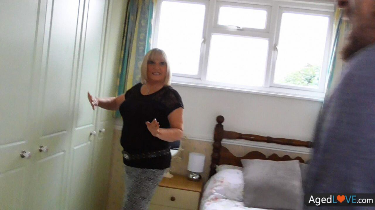 BRITISH BLONDE MATURE WITH SAGGY TITS HAVING SEX WITH LOVER