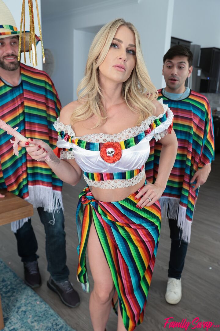 Swapmoms Cinco De Mayo Pussy - S10:E4