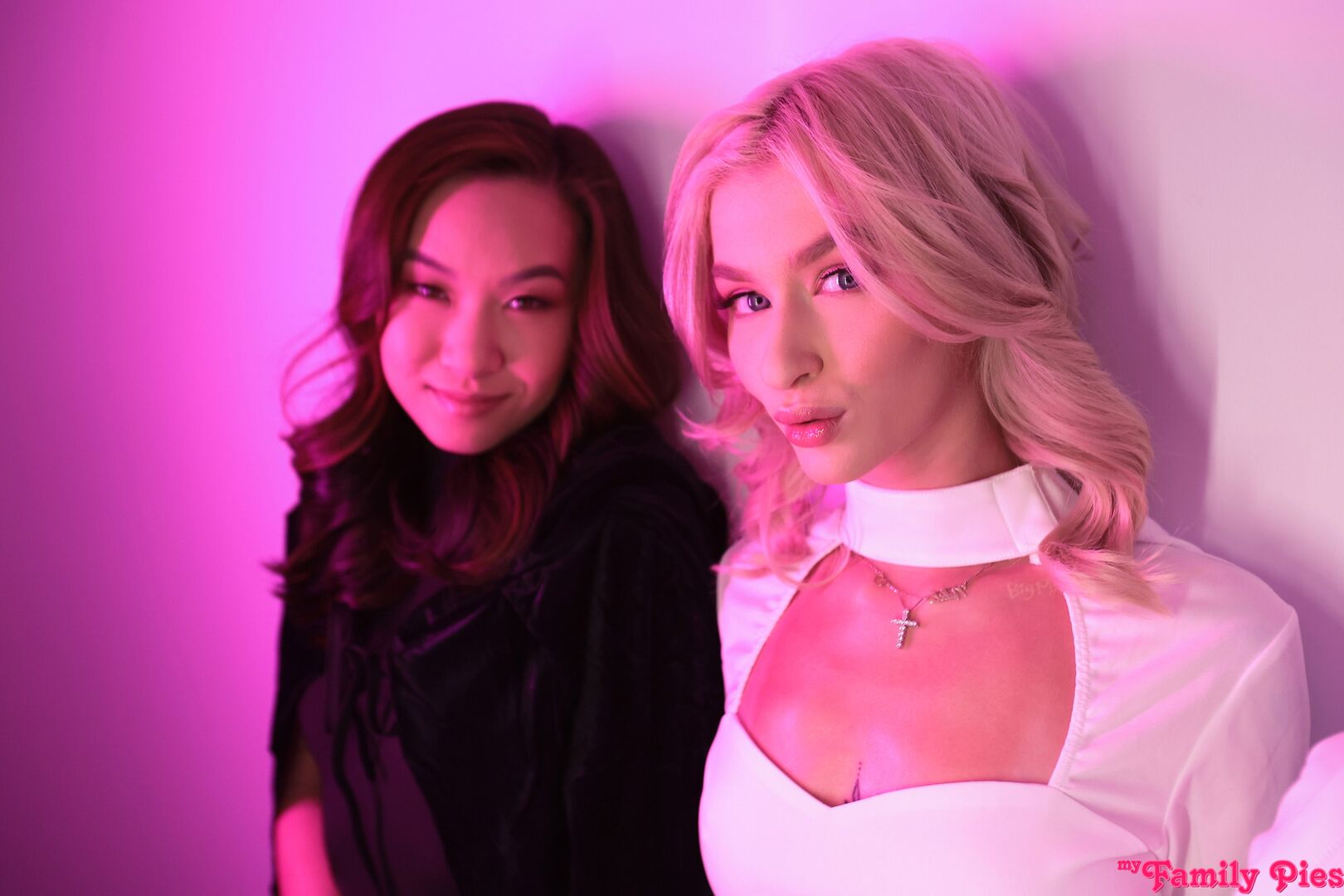 Stepsis Joins The Lust Side - S37:E4