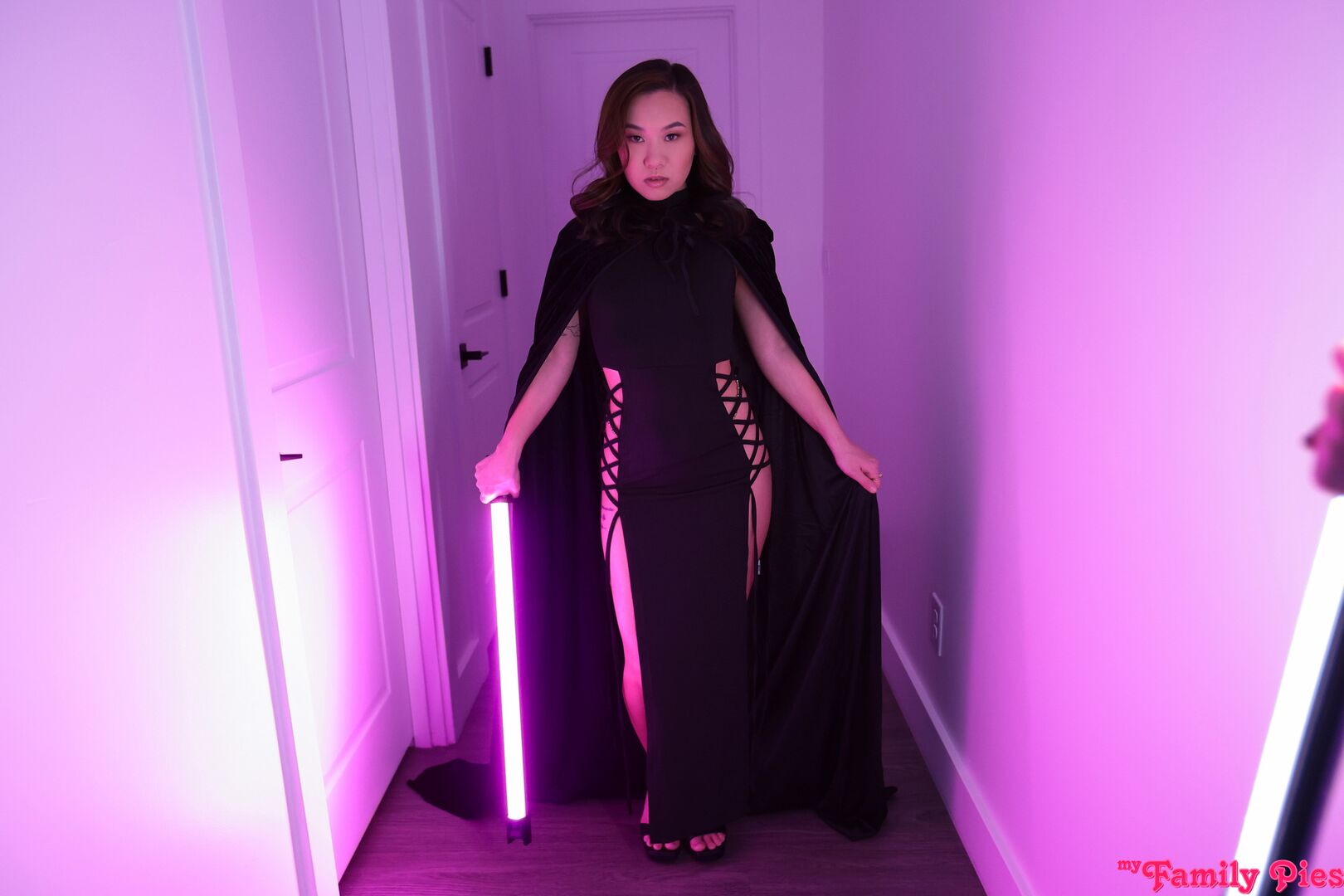 Stepsis Joins The Lust Side - S37:E4