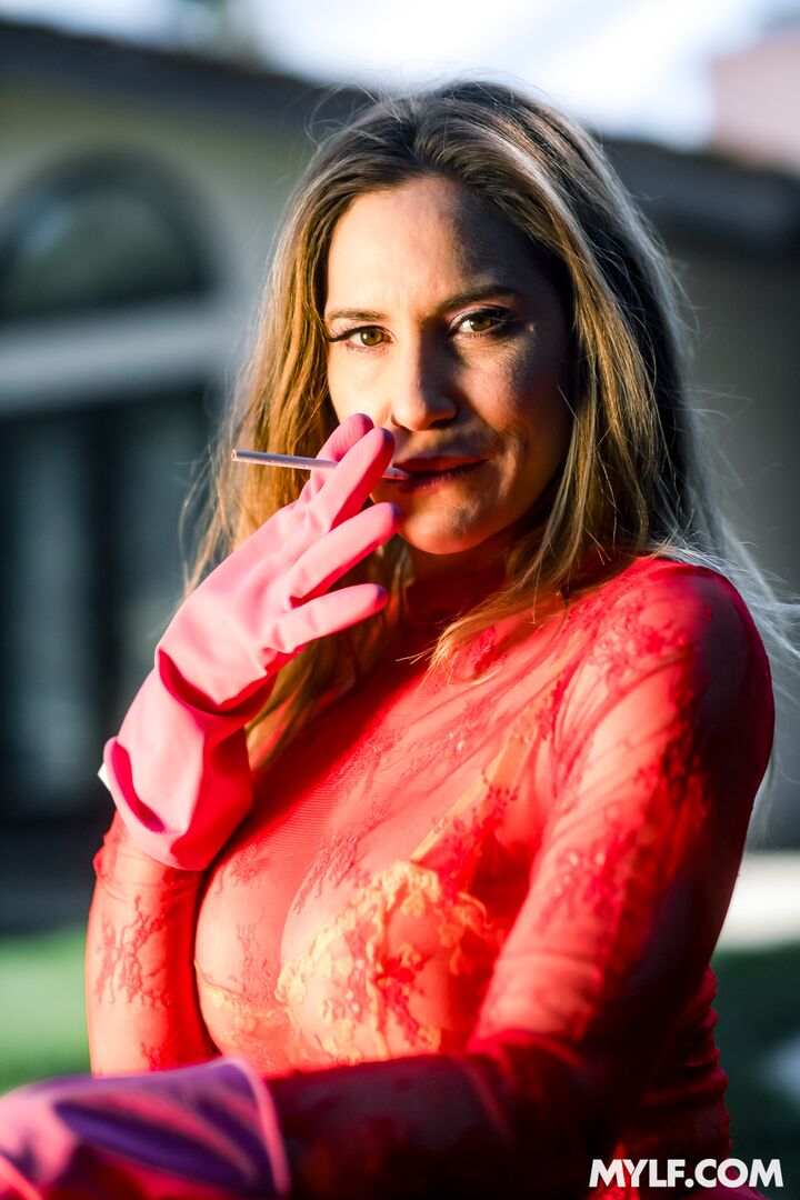 April Spotlight: Your Squirting Toy Aderes Quin