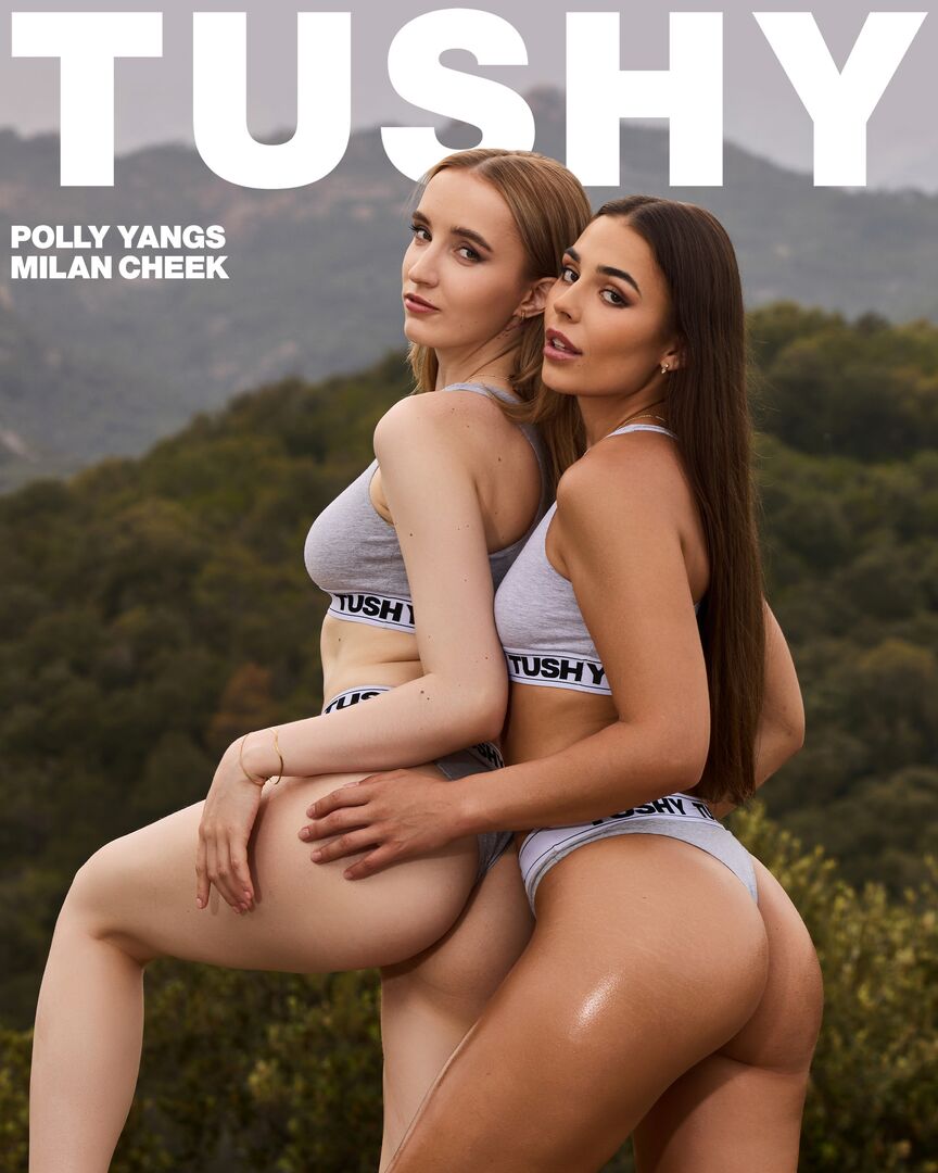 Gorgeous Besties Have Crazy Anal Foursome