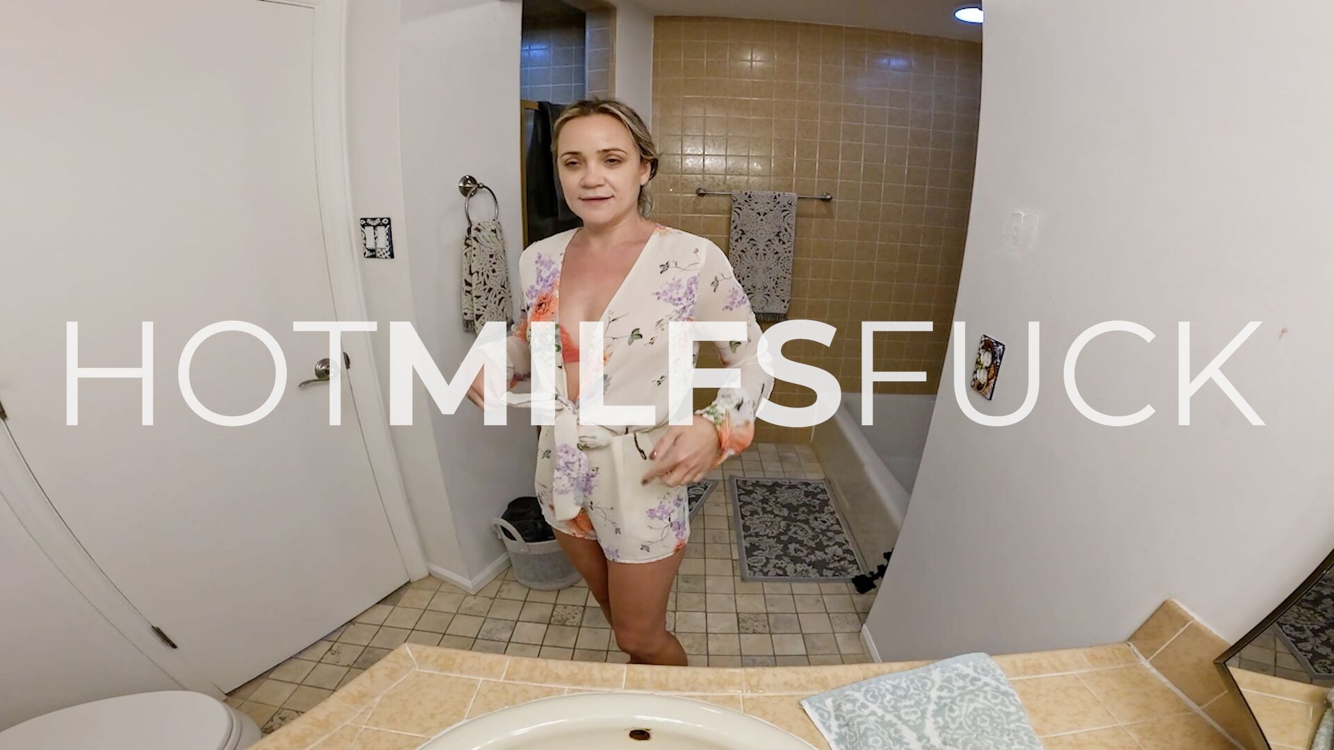 Rachel In A BBG Threeway With Anal