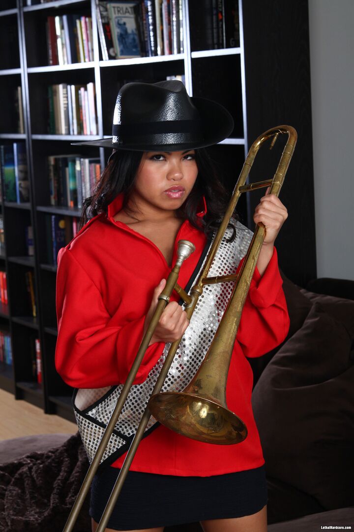 Christian Wants Cindy To Blow On His Trombone