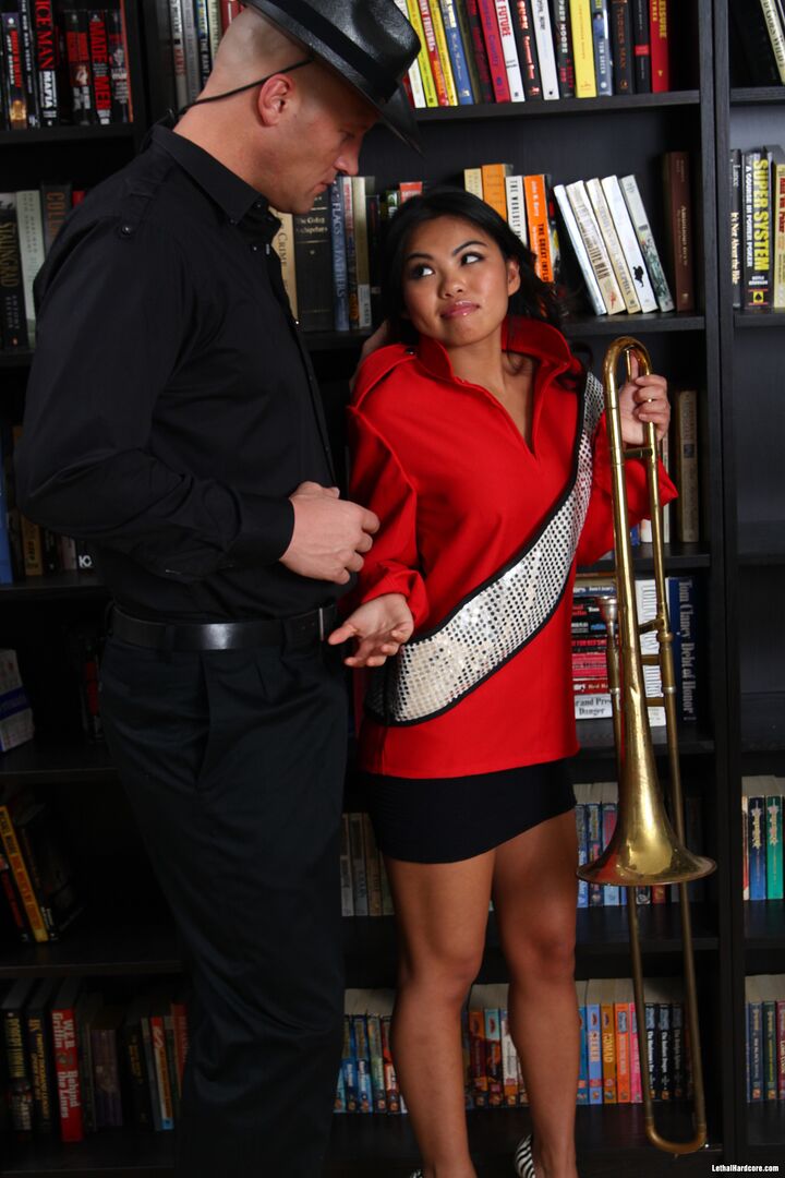 Christian Wants Cindy To Blow On His Trombone