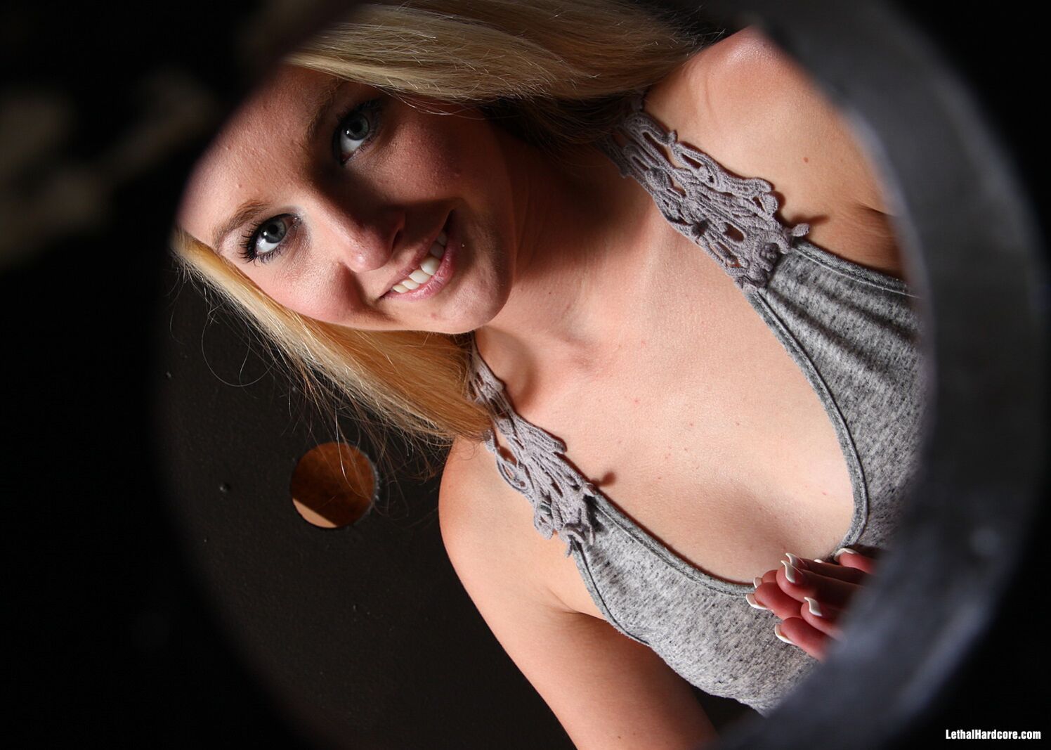 Ashley Stone Shows Off Her Skills At A Glory Hole