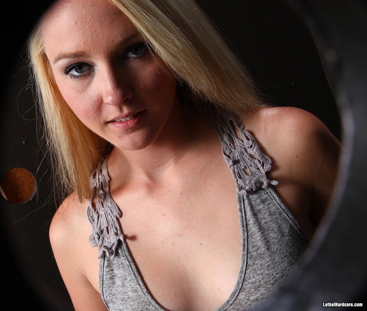 Ashley Stone Shows Off Her Skills At A Glory Hole
