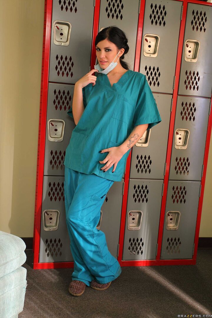 Sexy Doctor Takes Advantage Of Male Nurse
