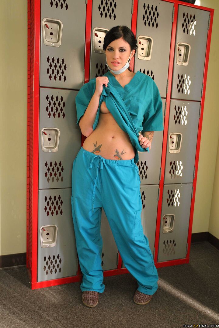 Sexy Doctor Takes Advantage Of Male Nurse