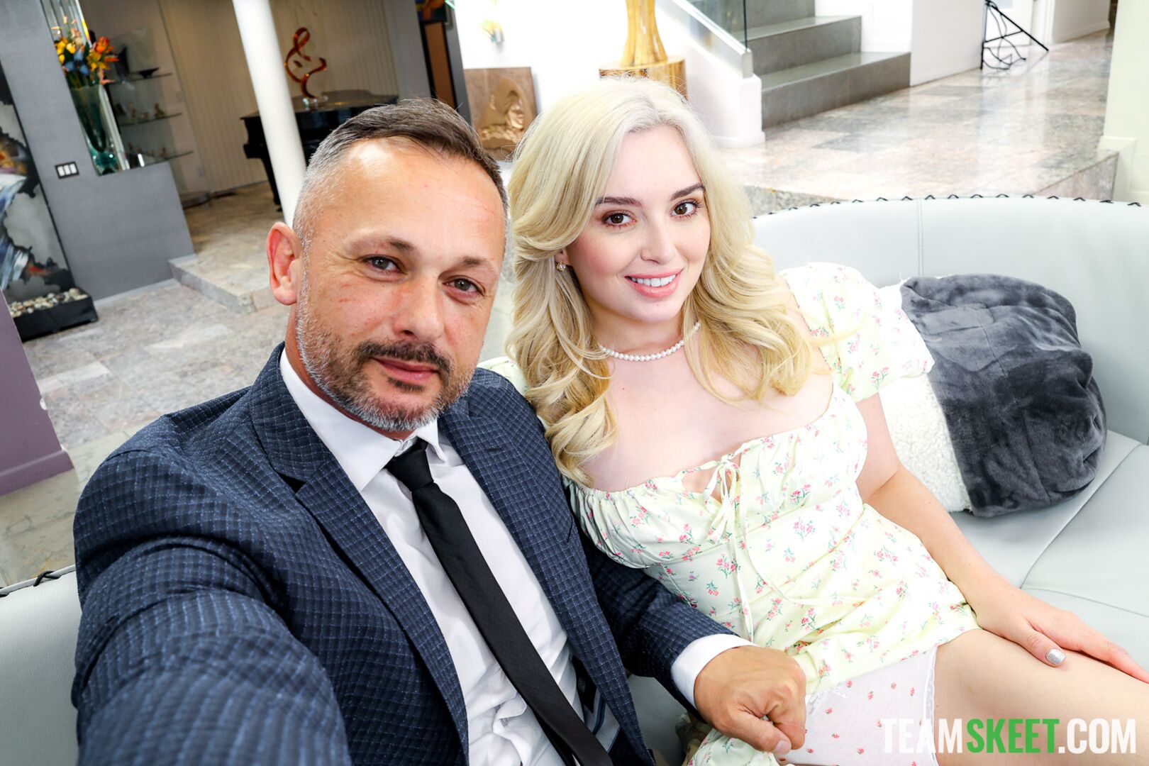 Fucking My Boss to Become His New Wife (Member Story)