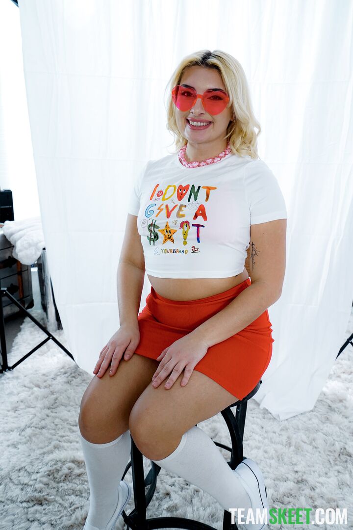 My First: Kylie and Her First Creampie!