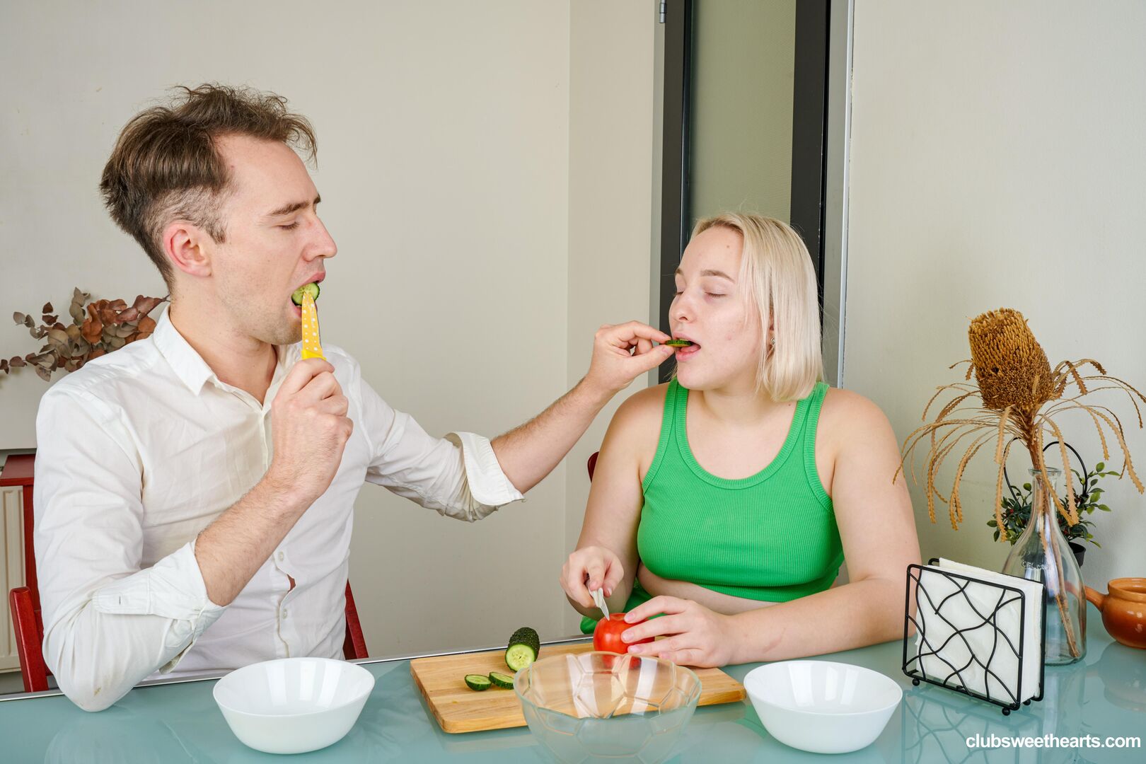 Avrora Murai is hungry AF