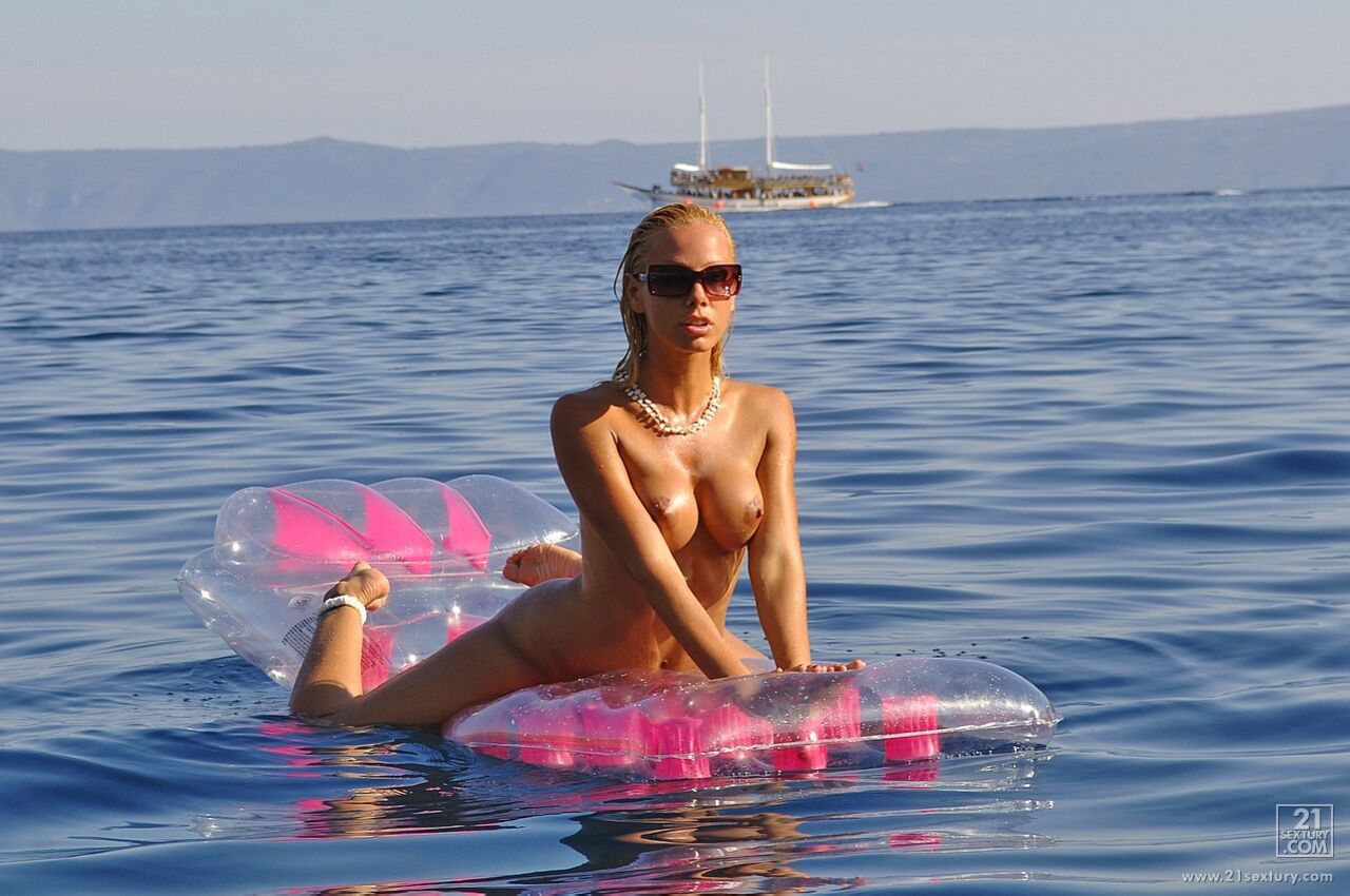 Skinny dippin'
