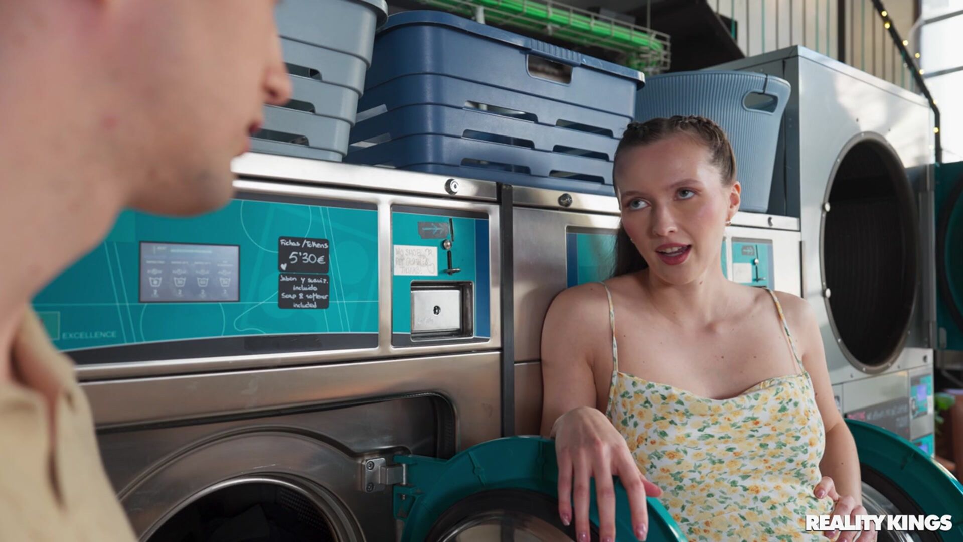 Getting Freaky At The Laundromat