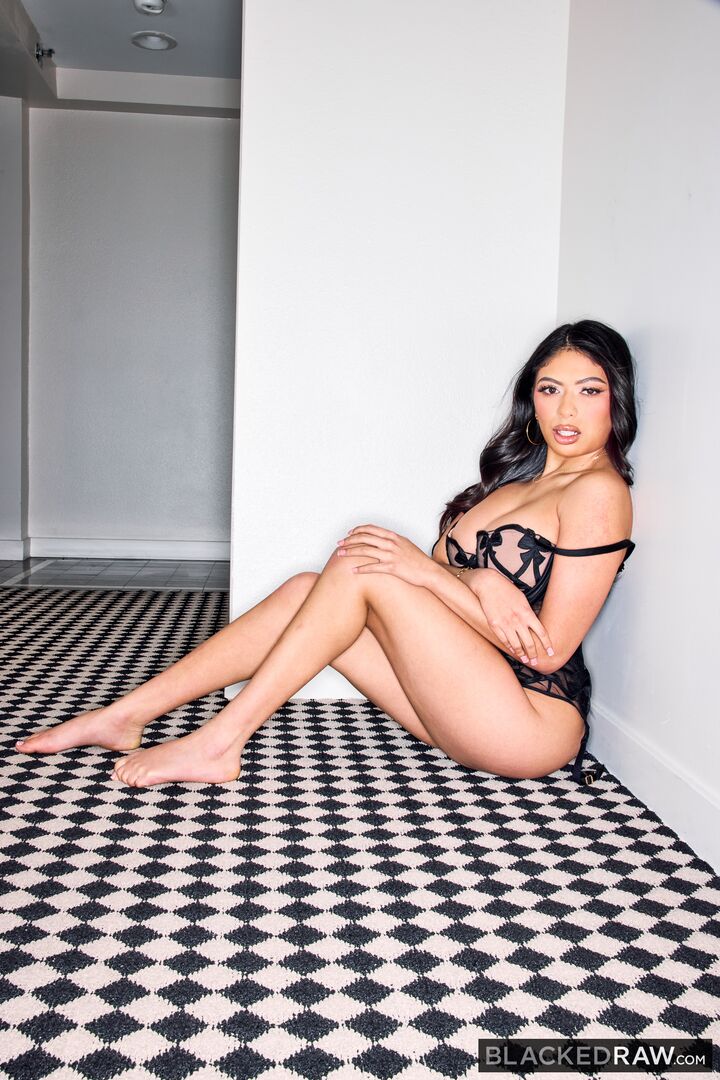 Stacked Hottie Gets Piped Hard