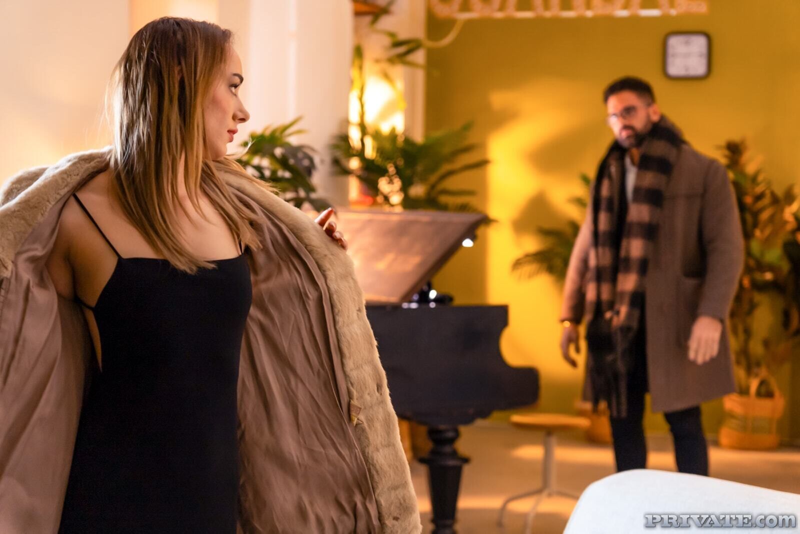 Don’t shoot the pianist, fuck him like Alice Zaffyre!