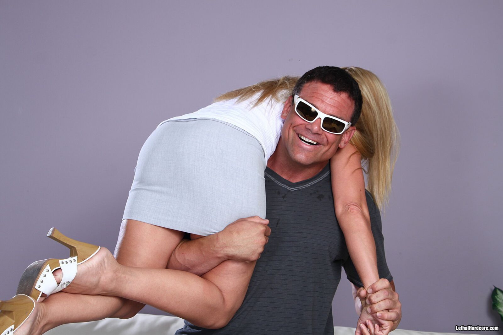 Lisa Demarco Uses Dick Delaware To Get Rid Of Her Boredom.