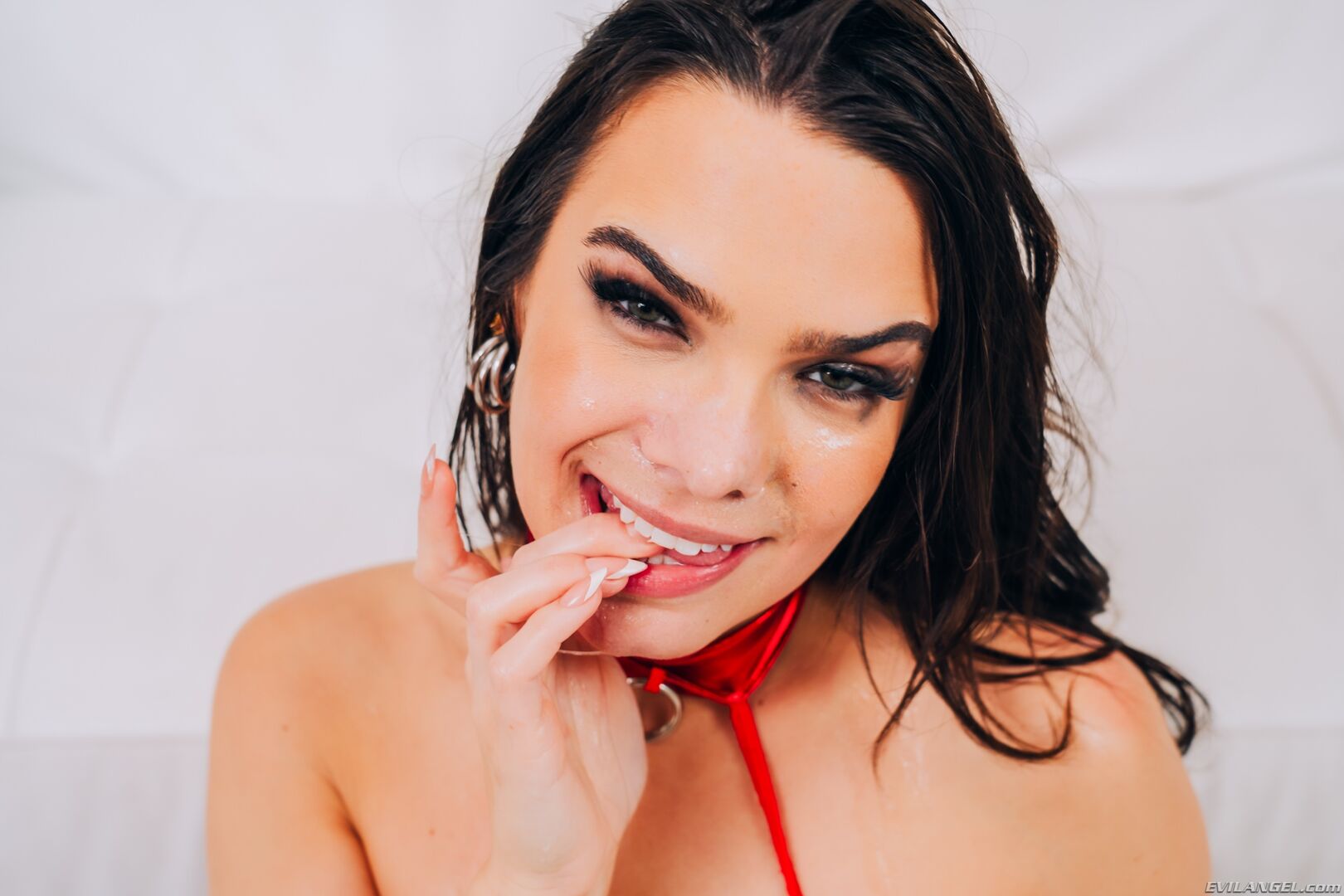 IVY IRELAND Anal Manhandling & Gaping