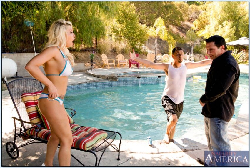 Britney Amber fucking in the pool with her tattoos