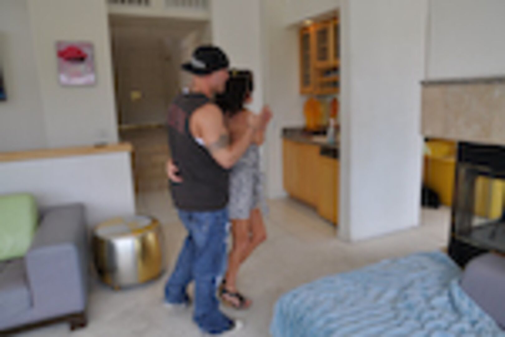 She's a squirter 0206