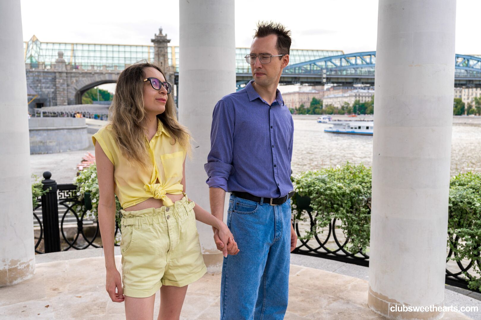 Geek Couple Fucks On The First Date