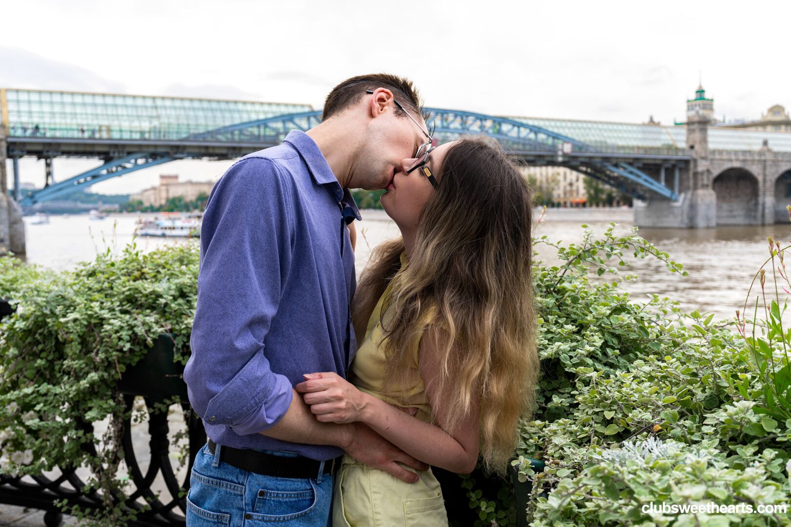 Geek Couple Fucks On The First Date